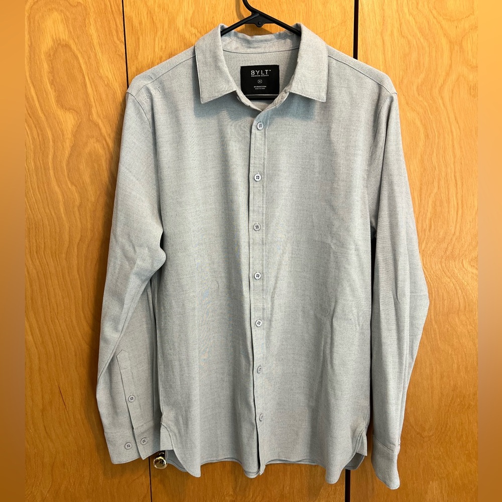 Men’s BYLT Button Down Size Medium